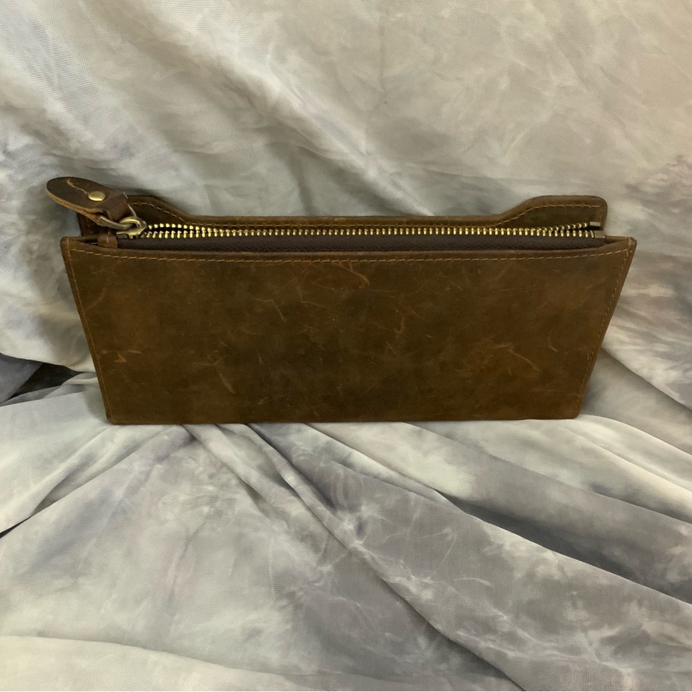 Oiled leather wallet